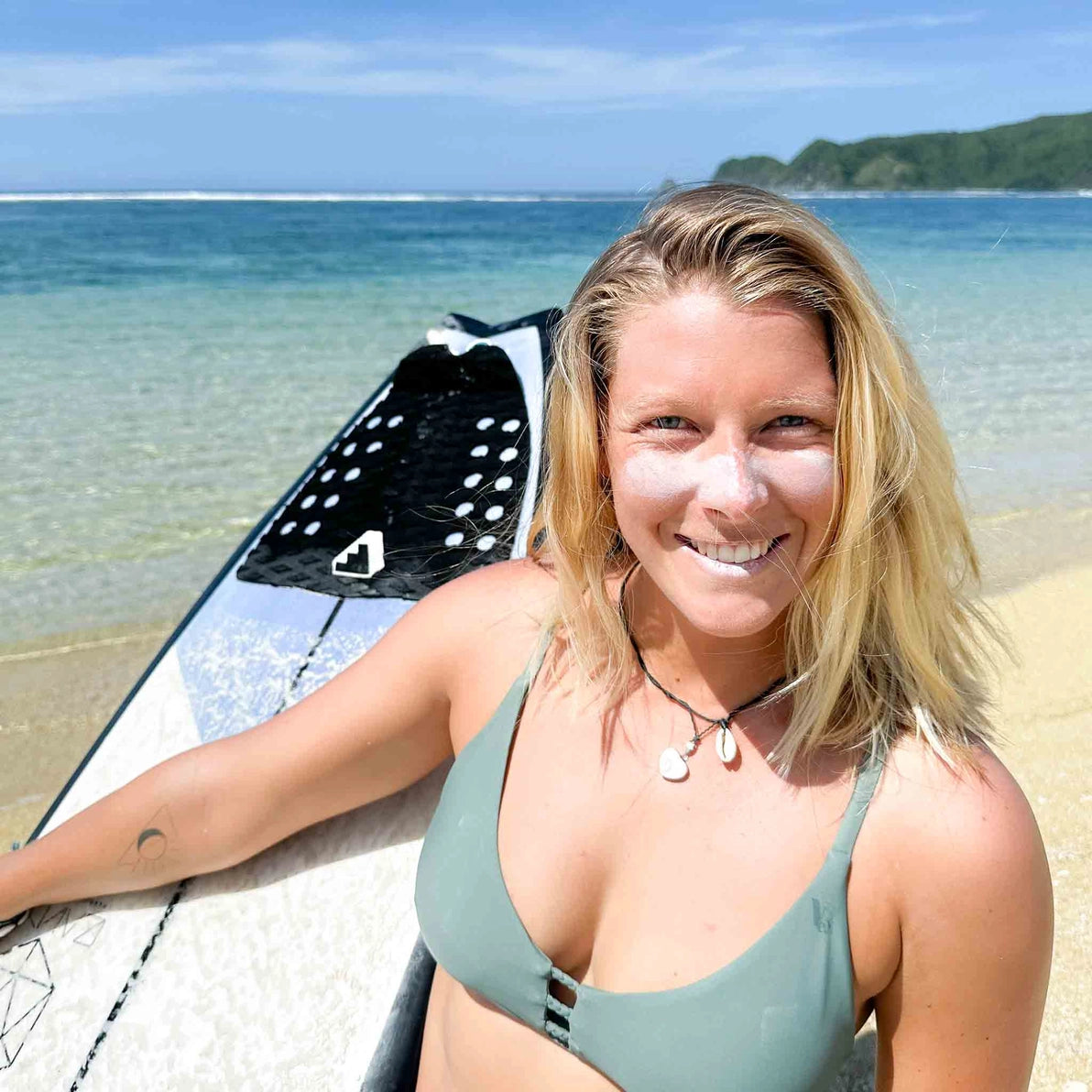 Suntribe SPF50 Natural Mineral Zinc Sun Stick Original White