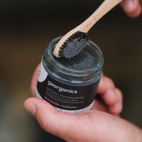 Charcoal Mineral Tannkrem Pulver fra Georganics